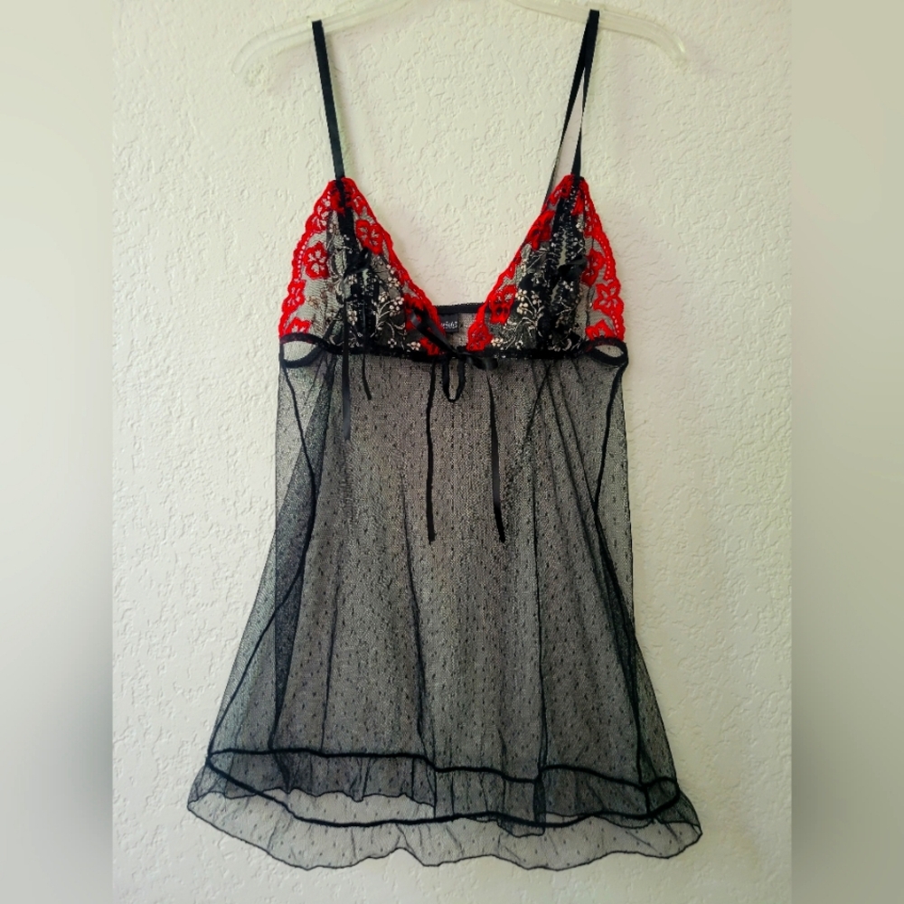 Fredericks of Hollywood black and red lace cami size M